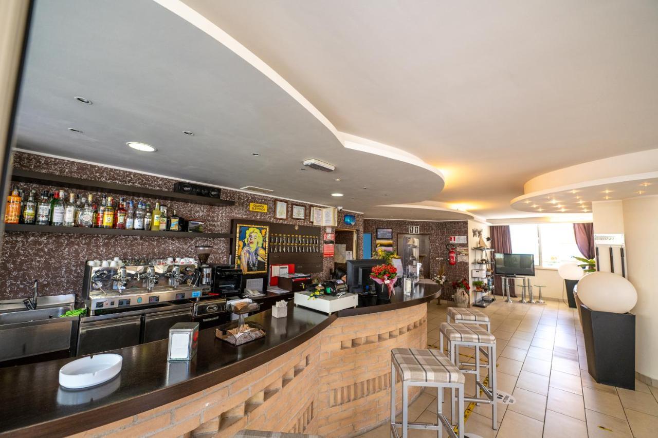 Di Matteo Hotel Roseto Degli Abruzzi Eksteriør bilde
