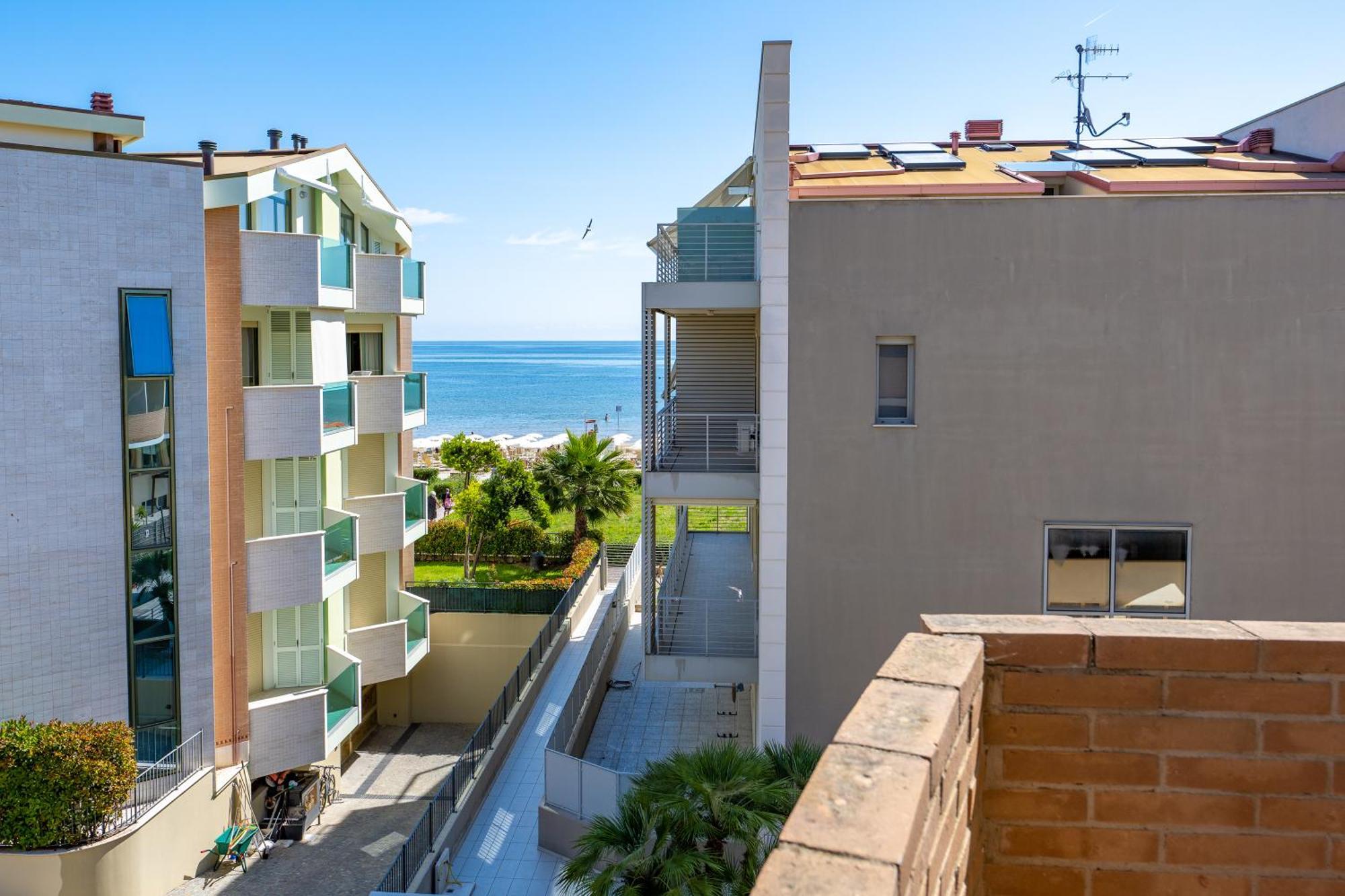 Di Matteo Hotel Roseto Degli Abruzzi Eksteriør bilde