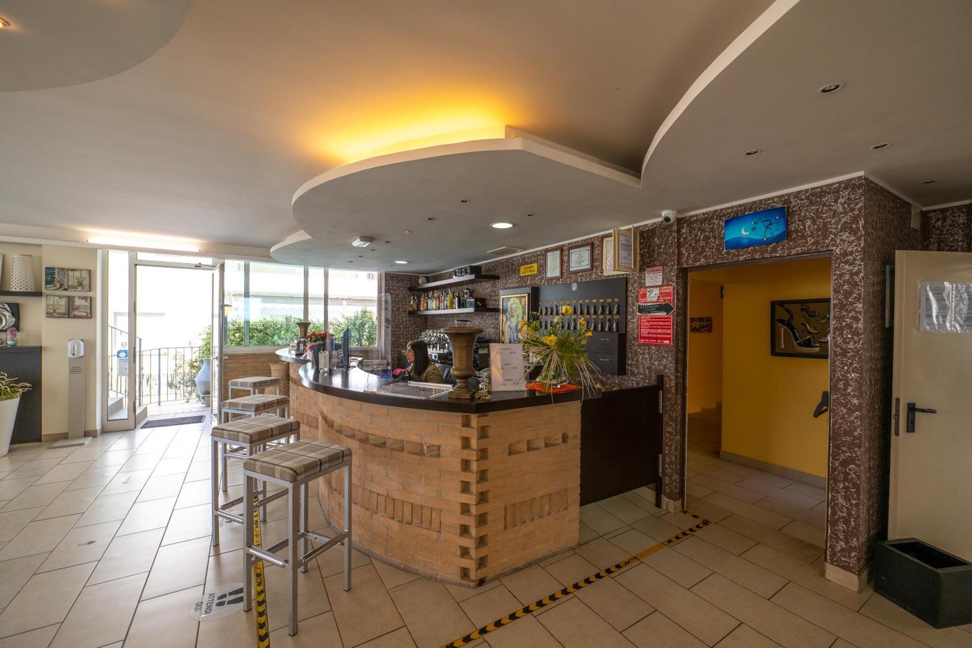 Di Matteo Hotel Roseto Degli Abruzzi Eksteriør bilde