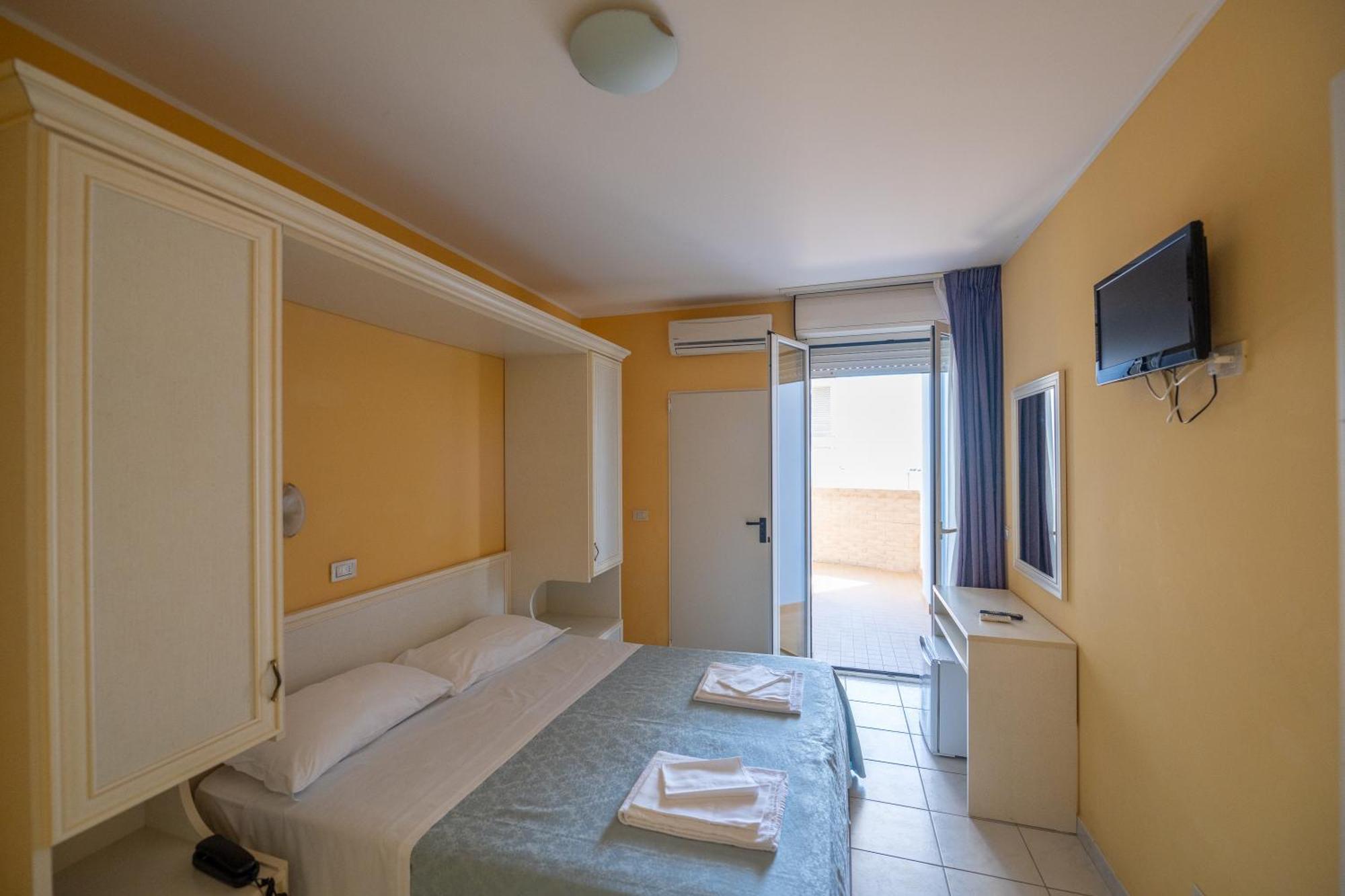 Di Matteo Hotel Roseto Degli Abruzzi Eksteriør bilde
